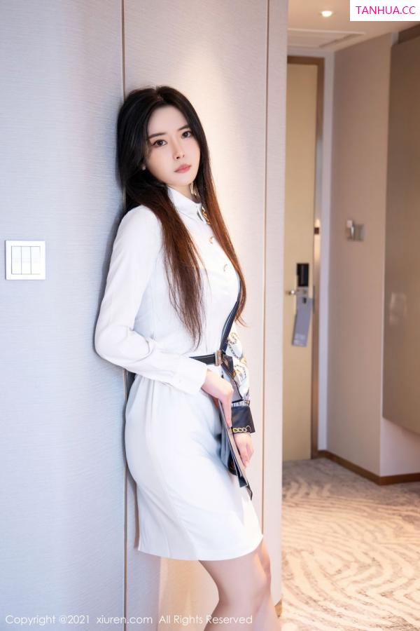 白露小猪  楚楚动人白露小猪 婀娜多姿曼妙身段第5张图片